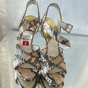 🔥Michael Kors Odessa Sandal🔥